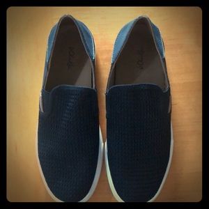 Olukai Pehuea Slip On - Black size 7.5